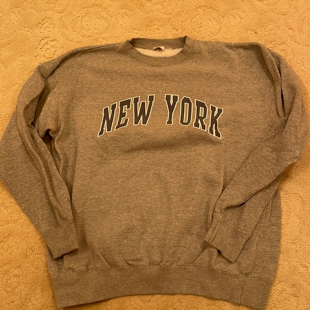 Brandy Melville New York crew neck